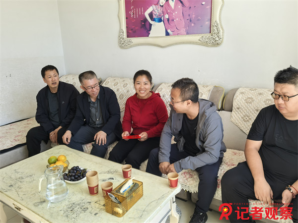 中秋入戶慰問圖片 (4)