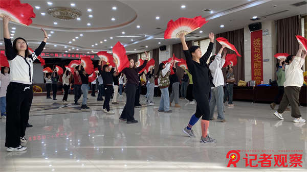 廣場(chǎng)舞排練